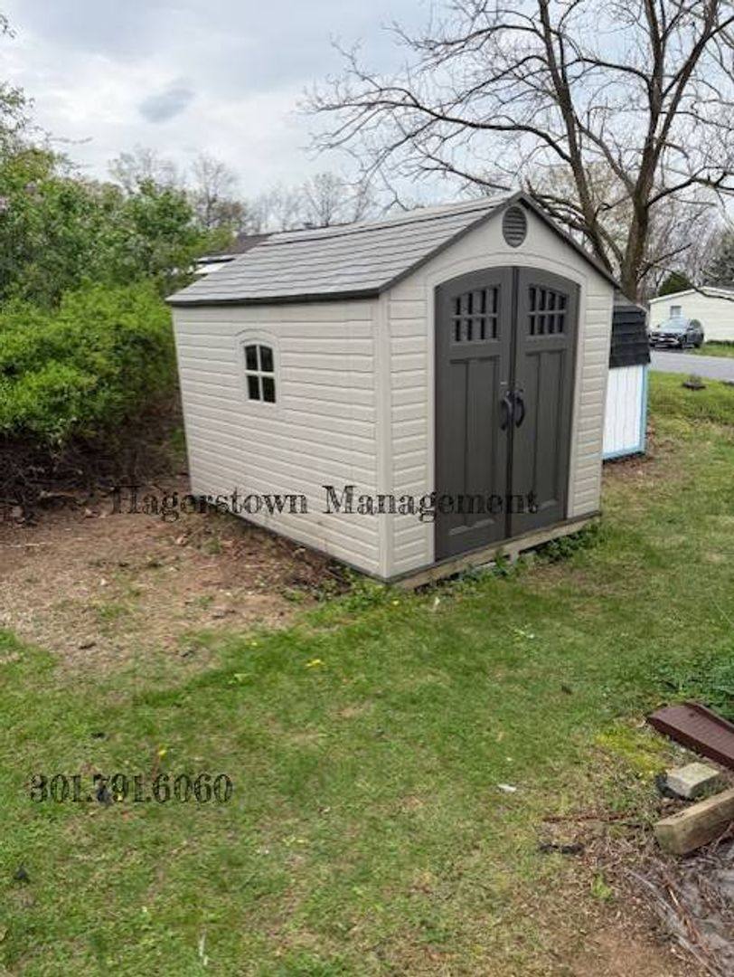 House for rent at 11906 Heather Dr, Hagerstown, MD 21740