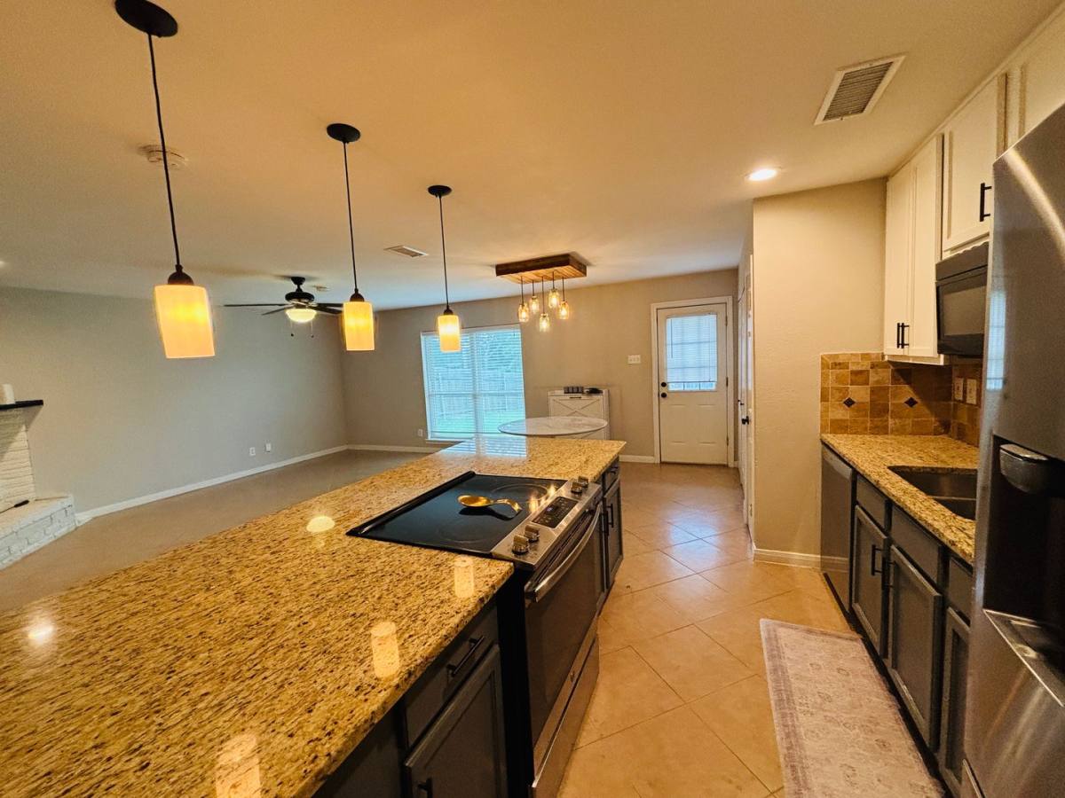 House for rent at 6420 Wakefield Rd, North Richland Hills, TX 76182