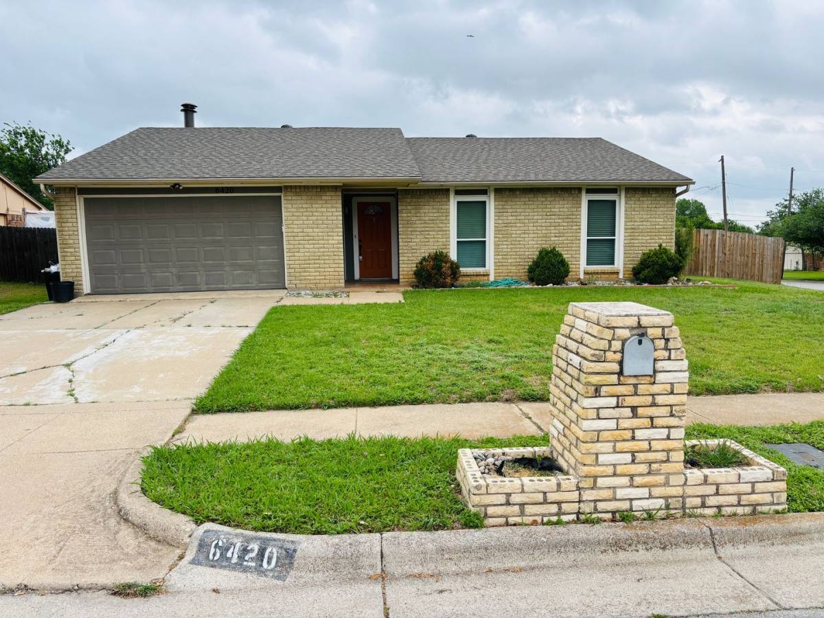 House for rent at 6420 Wakefield Rd, North Richland Hills, TX 76182