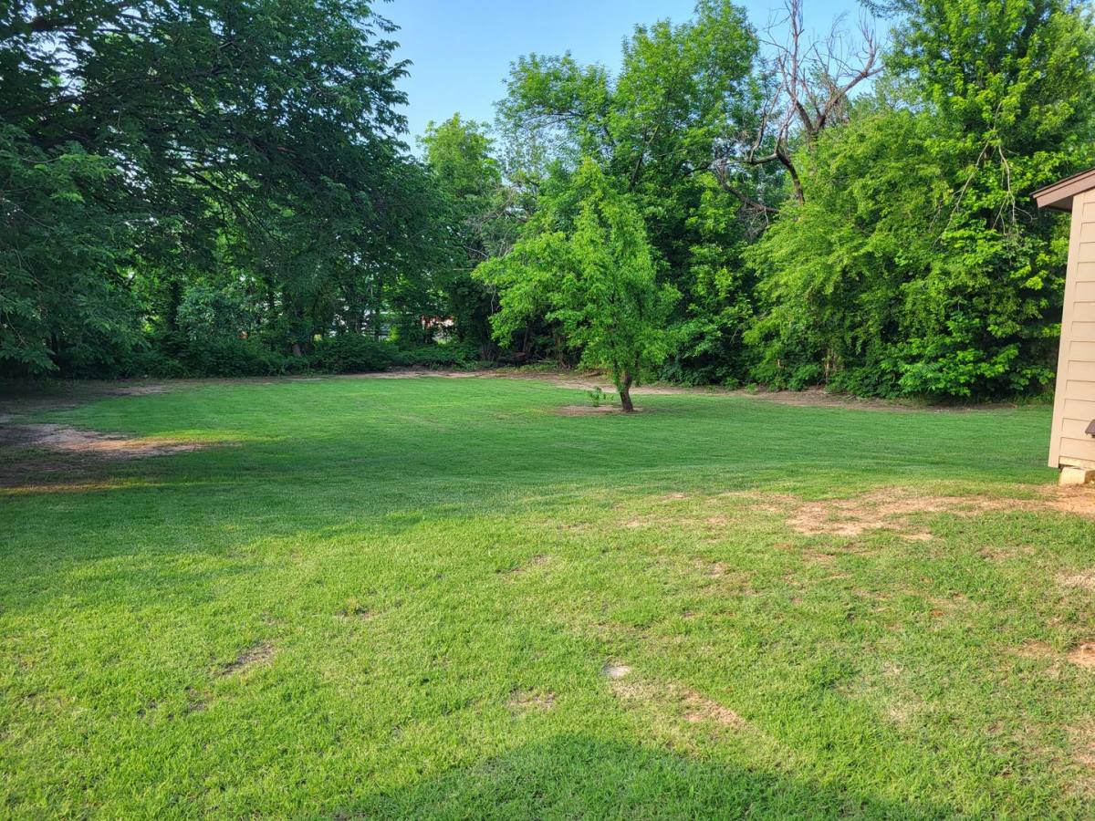 House for rent at 105 W Hurd St, Edmond, OK 73003