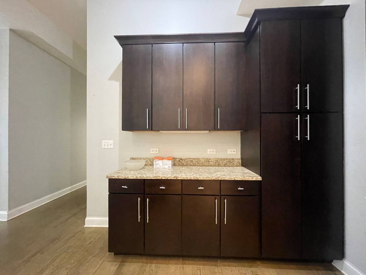 Apartment for rent at 2315 W Huron St, Chicago, IL 60612