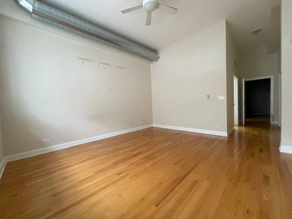 Apartment for rent at 2315 W Huron St, Chicago, IL 60612