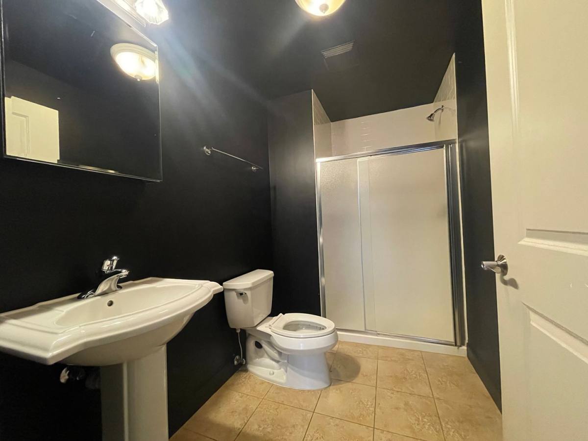 Apartment for rent at 2315 W Huron St, Chicago, IL 60612