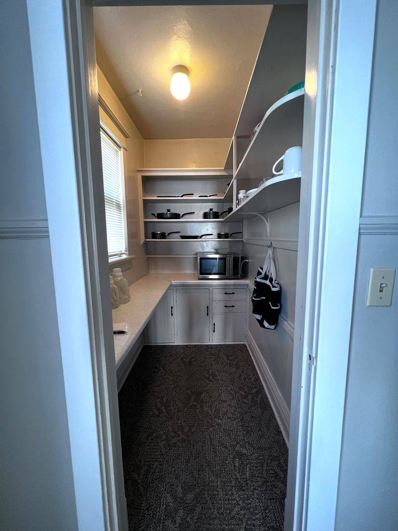 Apartment for rent at 17 E 6th St, Duluth, MN 55805