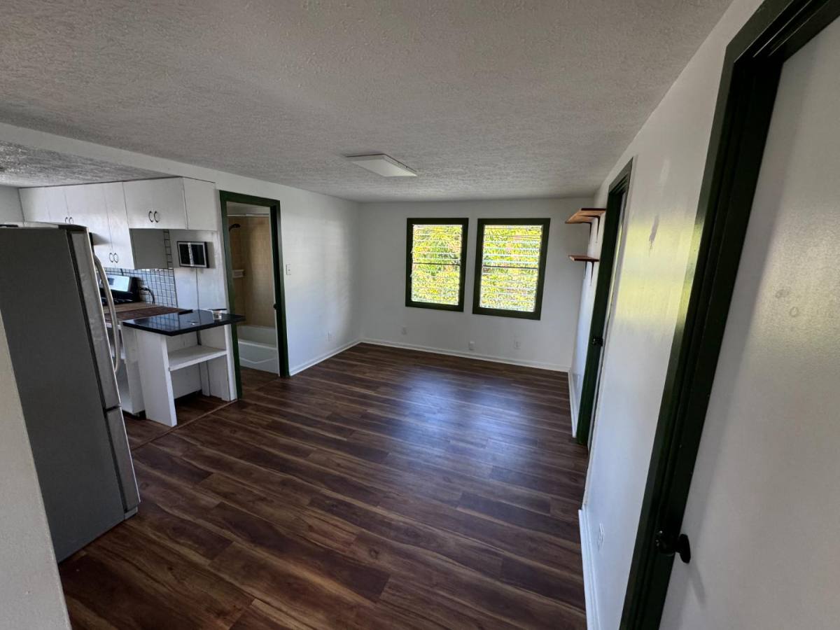 Apartment for rent at 1126 3rd Ave #D, Honolulu, HI 96816