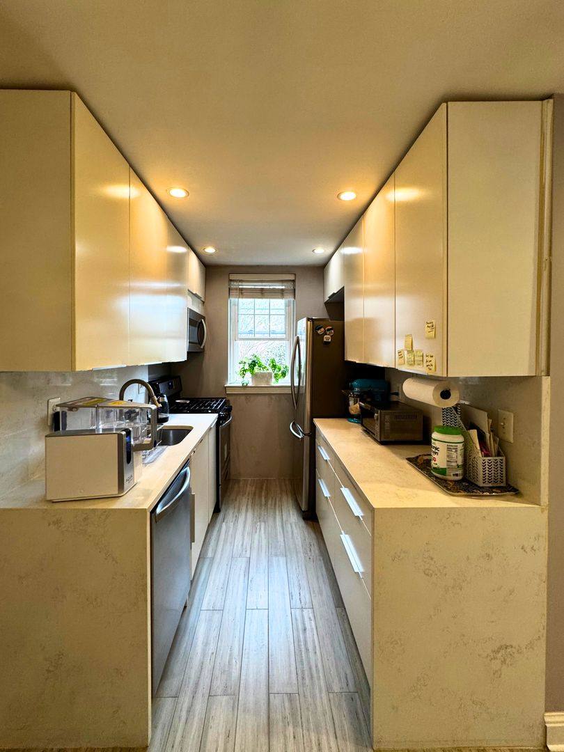 Condo for rent at 24 Old Glebe Road, S #101-C, Arlington, VA 22204