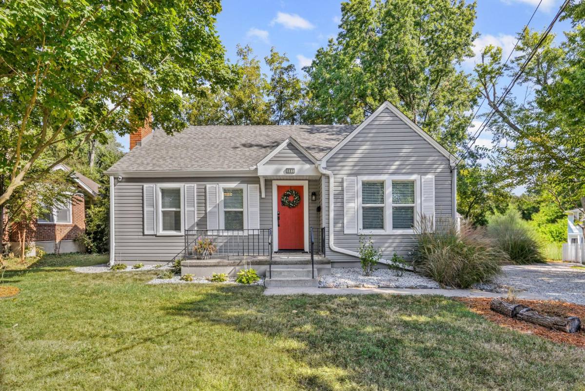 Apartment for rent at 805 W Ash St #ASH, Columbia, MO 65203