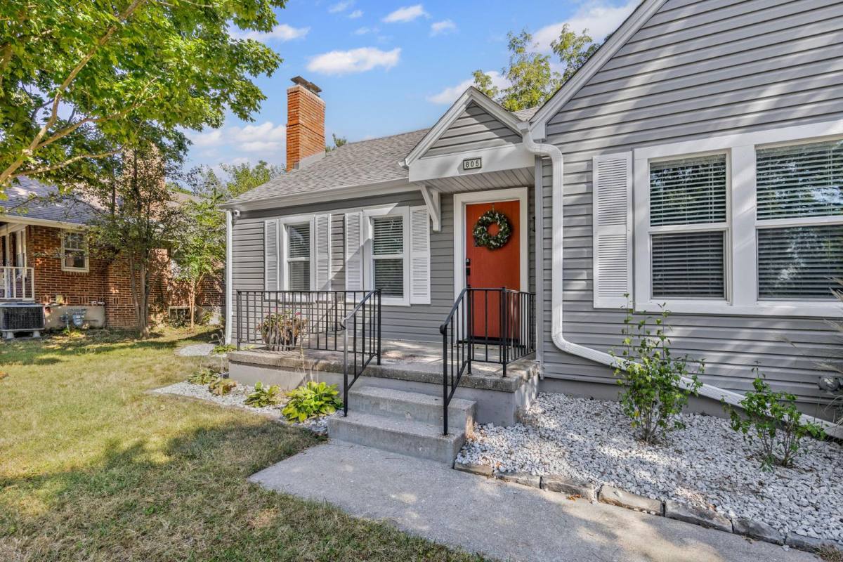 Apartment for rent at 805 W Ash St #ASH, Columbia, MO 65203