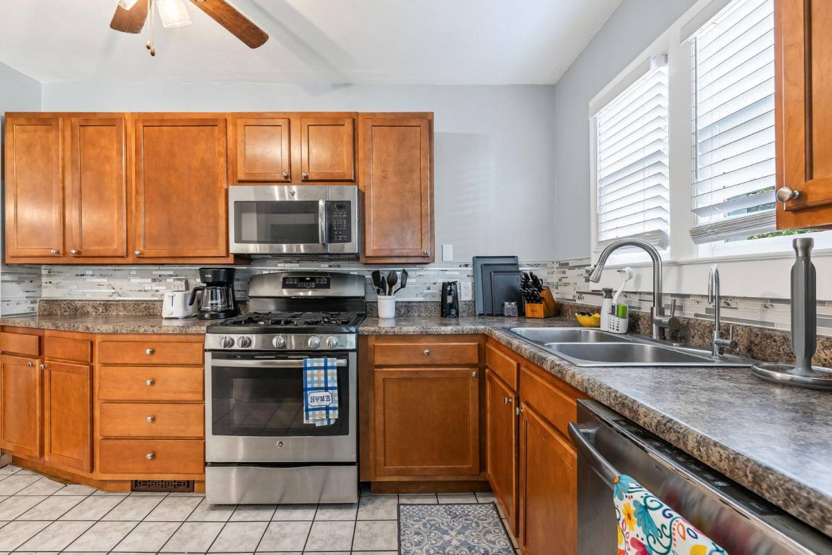 Apartment for rent at 805 W Ash St #ASH, Columbia, MO 65203
