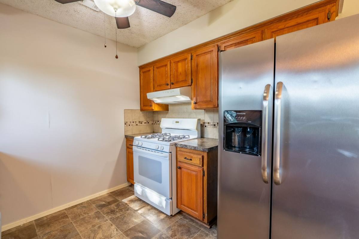 House for rent at 4822 S Spruce Dr, Sand Springs, OK 74063