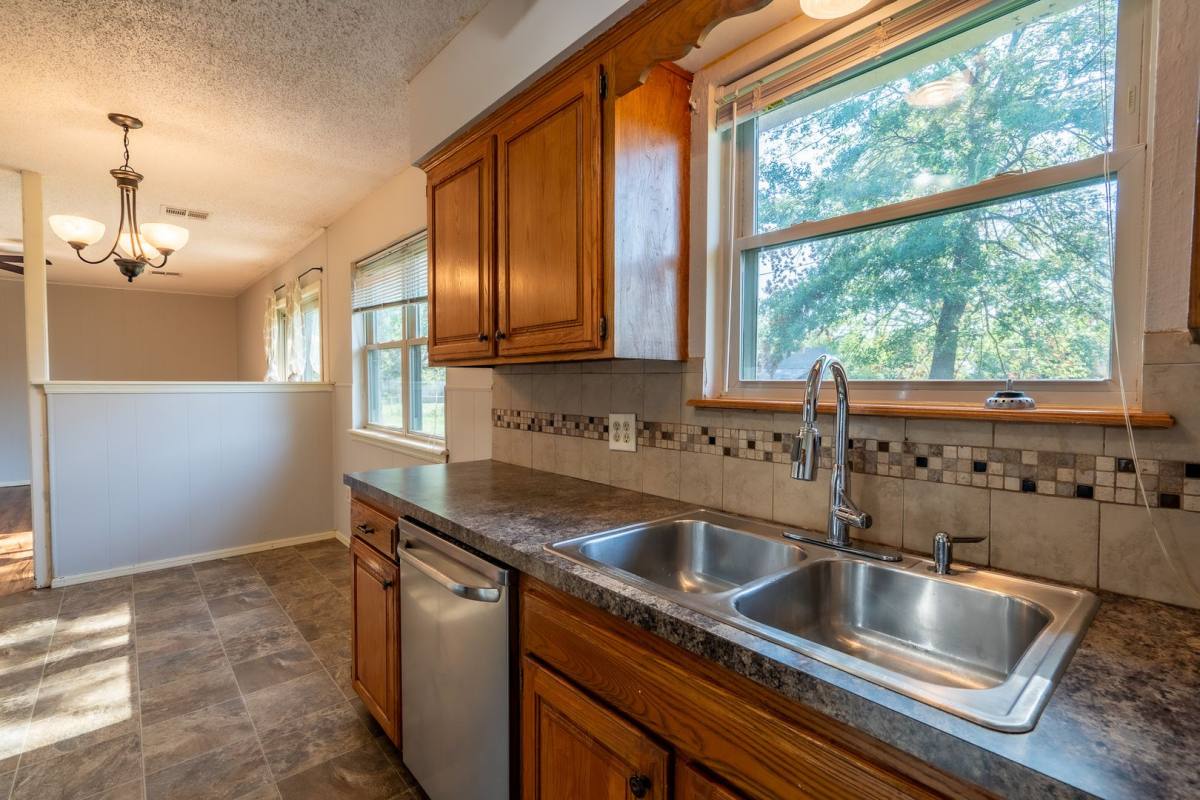 House for rent at 4822 S Spruce Dr, Sand Springs, OK 74063