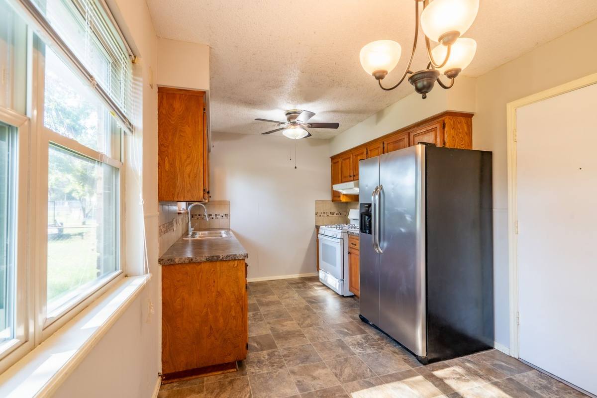 House for rent at 4822 S Spruce Dr, Sand Springs, OK 74063