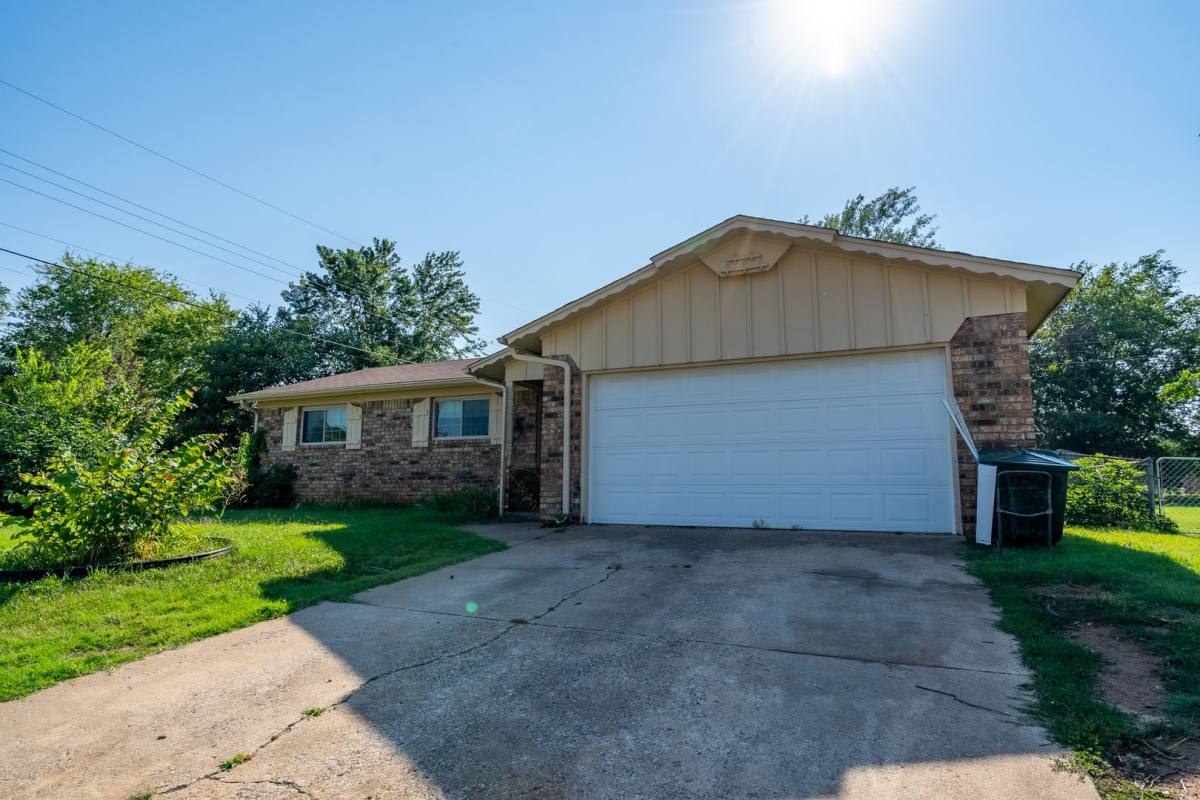 House for rent at 4822 S Spruce Dr, Sand Springs, OK 74063
