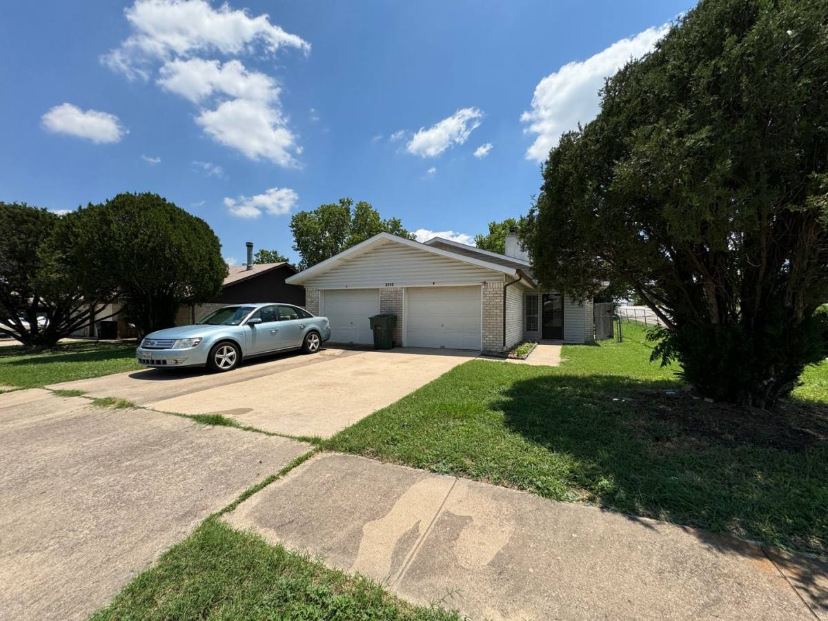 Apartment for rent at 2112 Hinkle Ave, Killeen, TX 76549