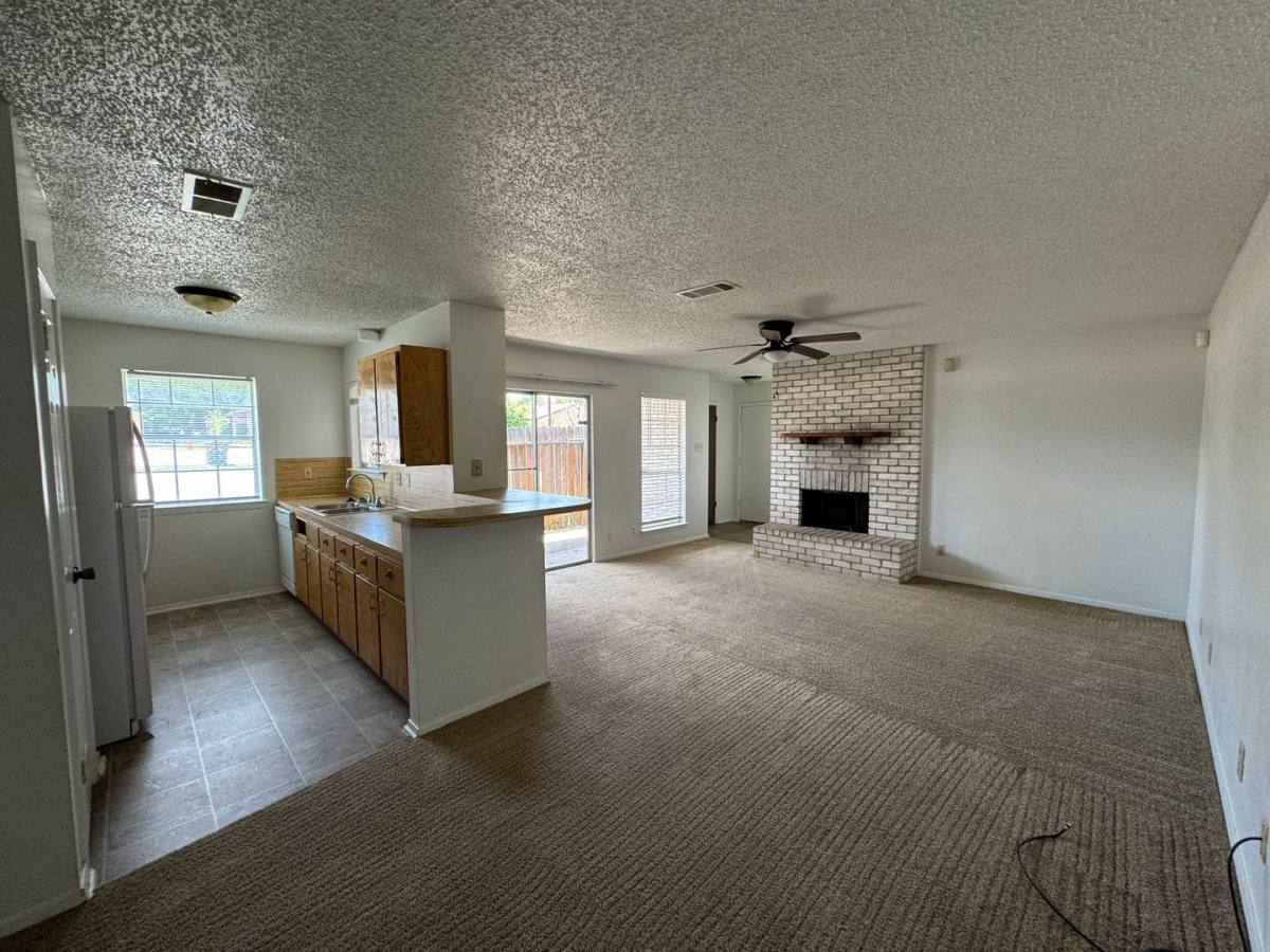 Apartment for rent at 2112 Hinkle Ave, Killeen, TX 76549