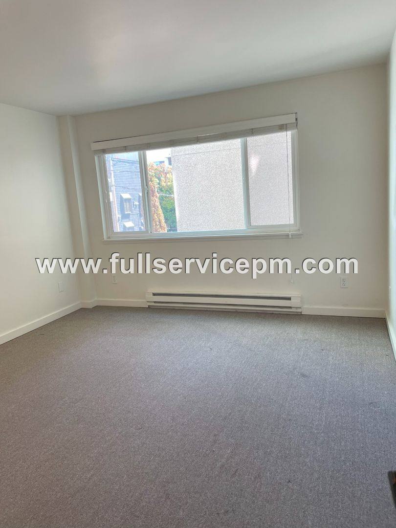 Apartment for rent at 524 5th Ave W, Seattle, WA 98119