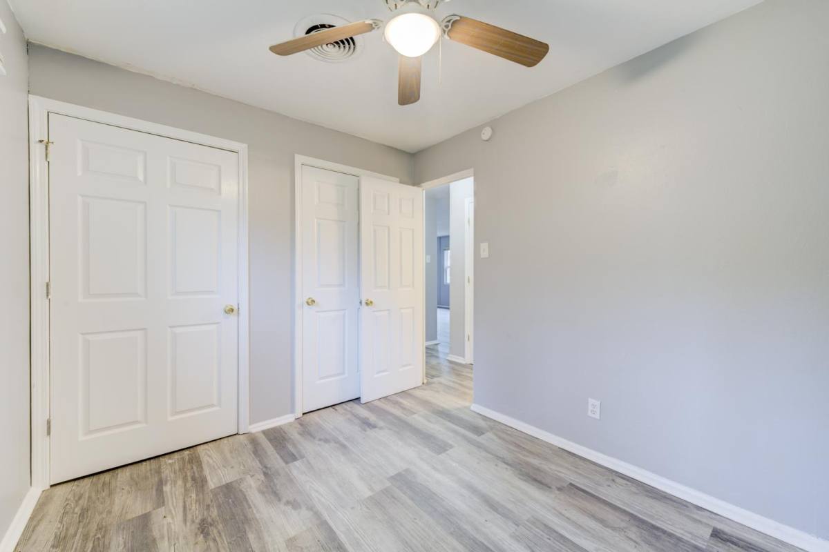 House for rent at 6837 Saint Olaf Dr, Saint Louis, MO 63134
