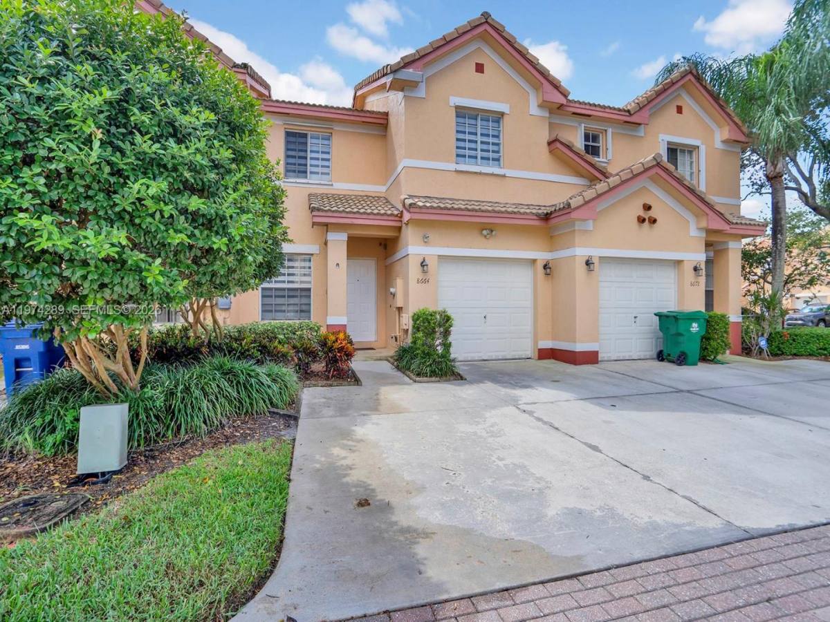 Townhouse for rent at 8664 SW 22nd Court Miramar, Hollywood, FL 33025