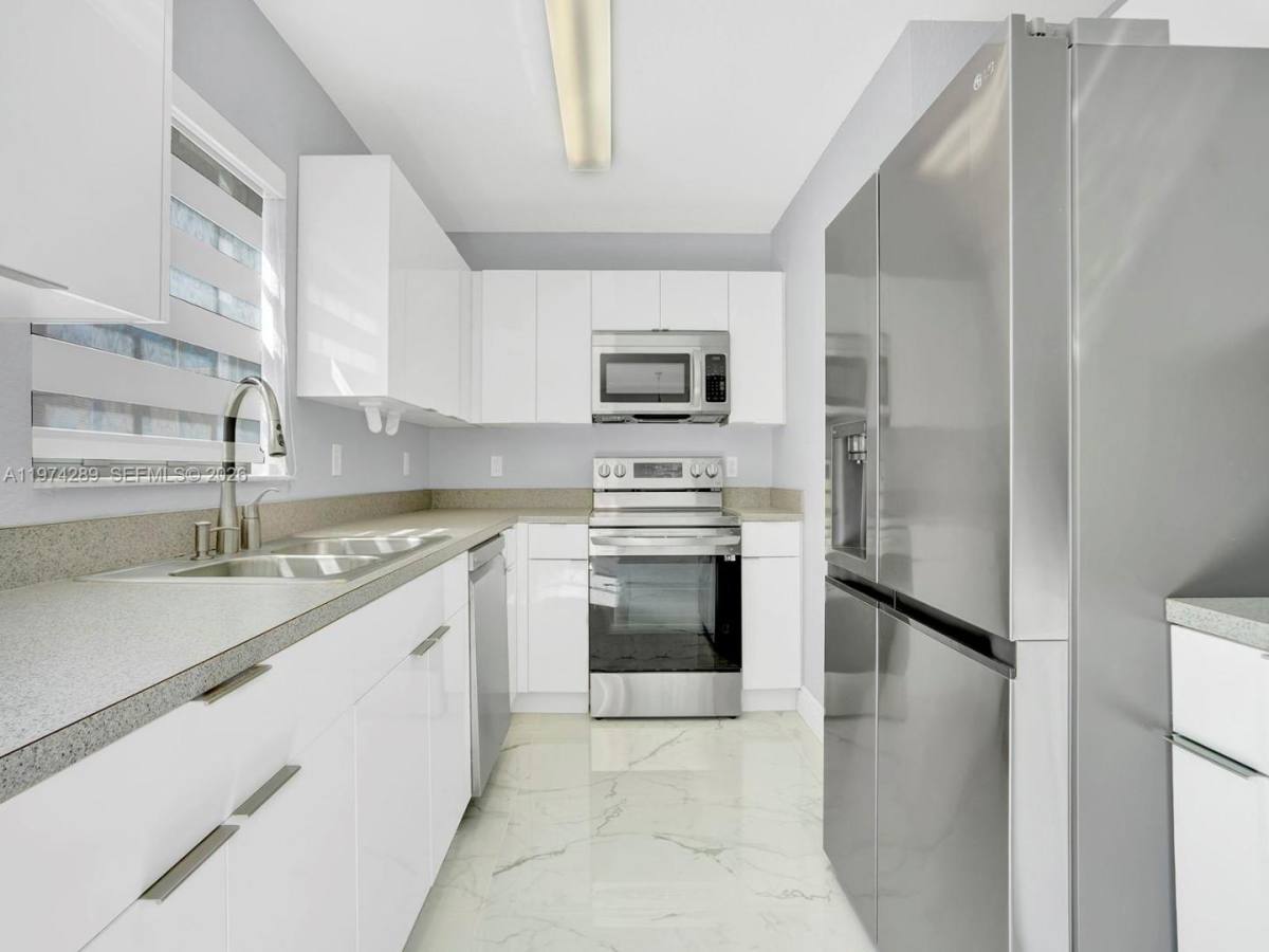 Townhouse for rent at 8664 SW 22nd Court Miramar, Hollywood, FL 33025
