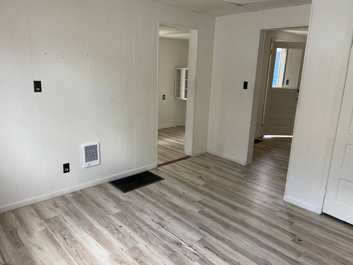 Apartment for rent at 1723 N 11th St #2, Terre Haute, IN 47804