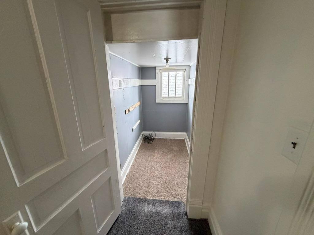 Apartment for rent at 1723 N 11th St #2, Terre Haute, IN 47804