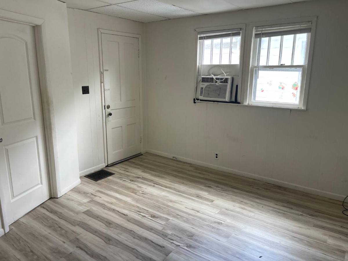 Apartment for rent at 1723 N 11th St #2, Terre Haute, IN 47804