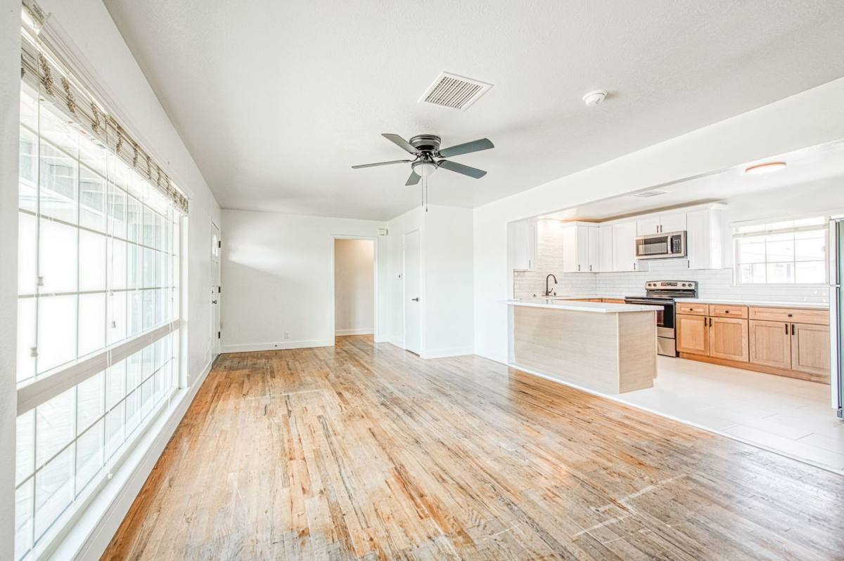 Apartment for rent at 245 Minnewawa Ave, Clovis, CA 93612