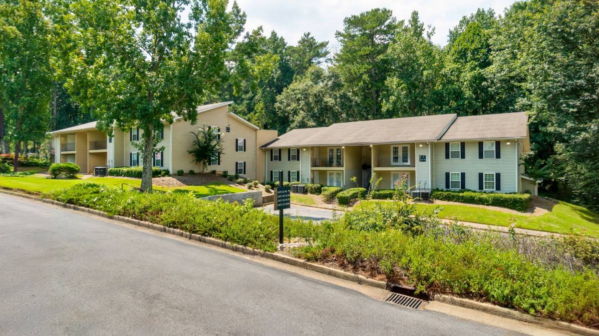 Apartment for rent at 2900 Landrum Dr, Atlanta, GA 30311