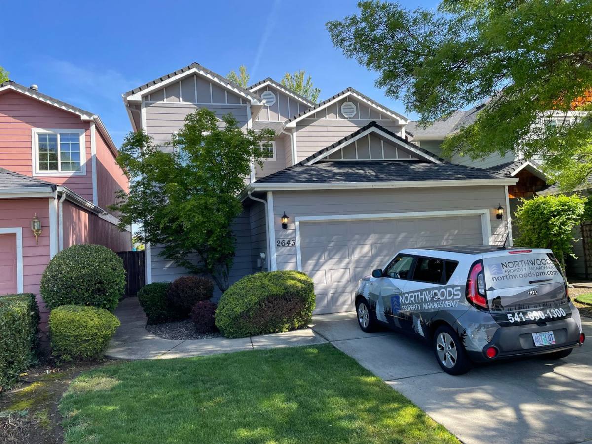 House for rent at 2643 Parkwood Village Lane, Central Point, OR 97502