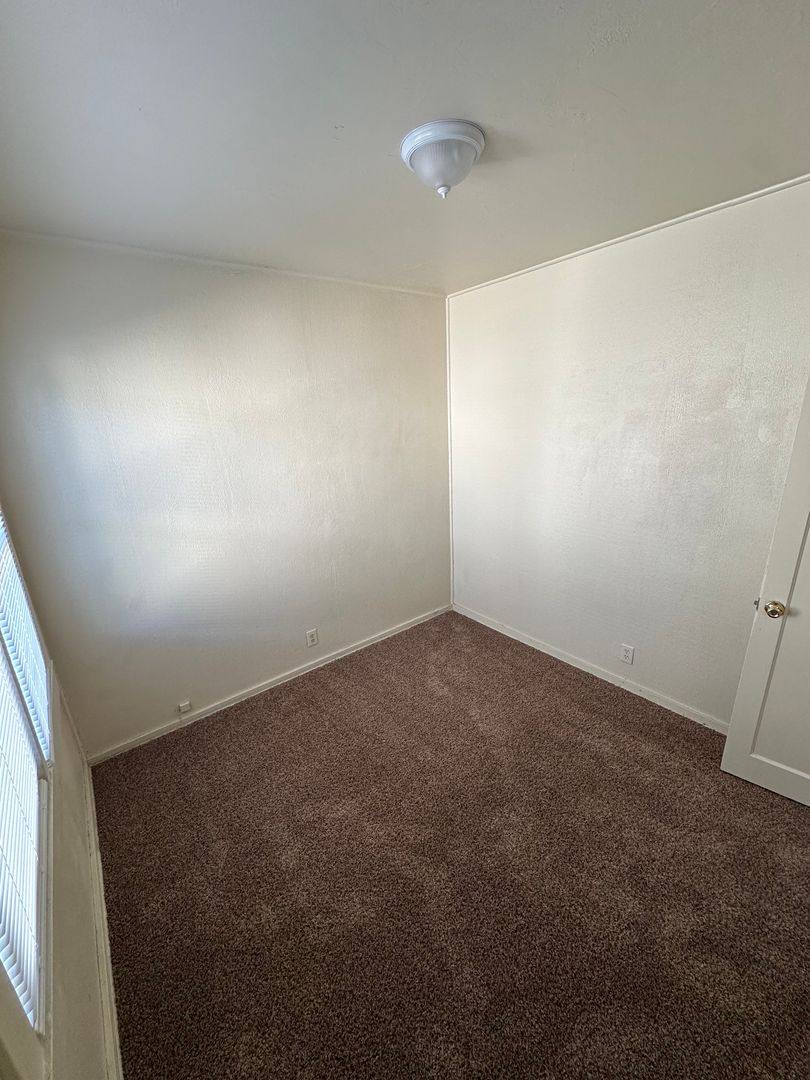 Apartment for rent at 243 W18th St, Merced, CA 95340