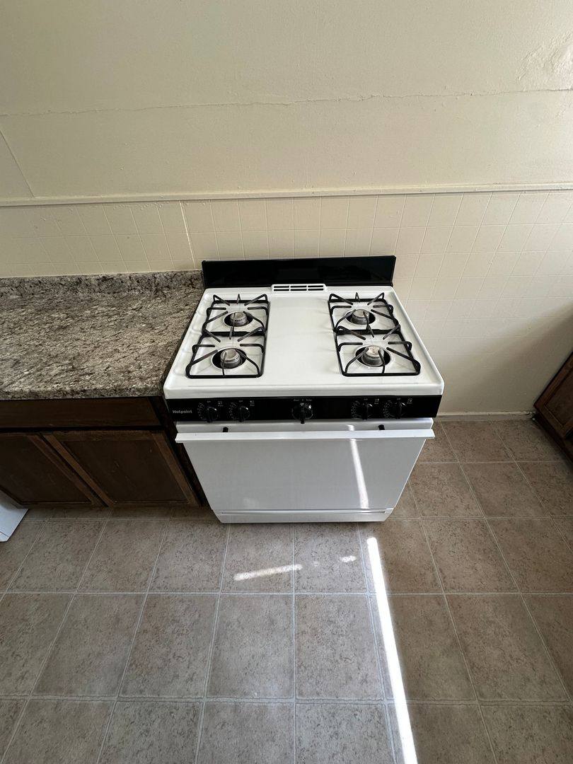 Apartment for rent at 243 W18th St, Merced, CA 95340