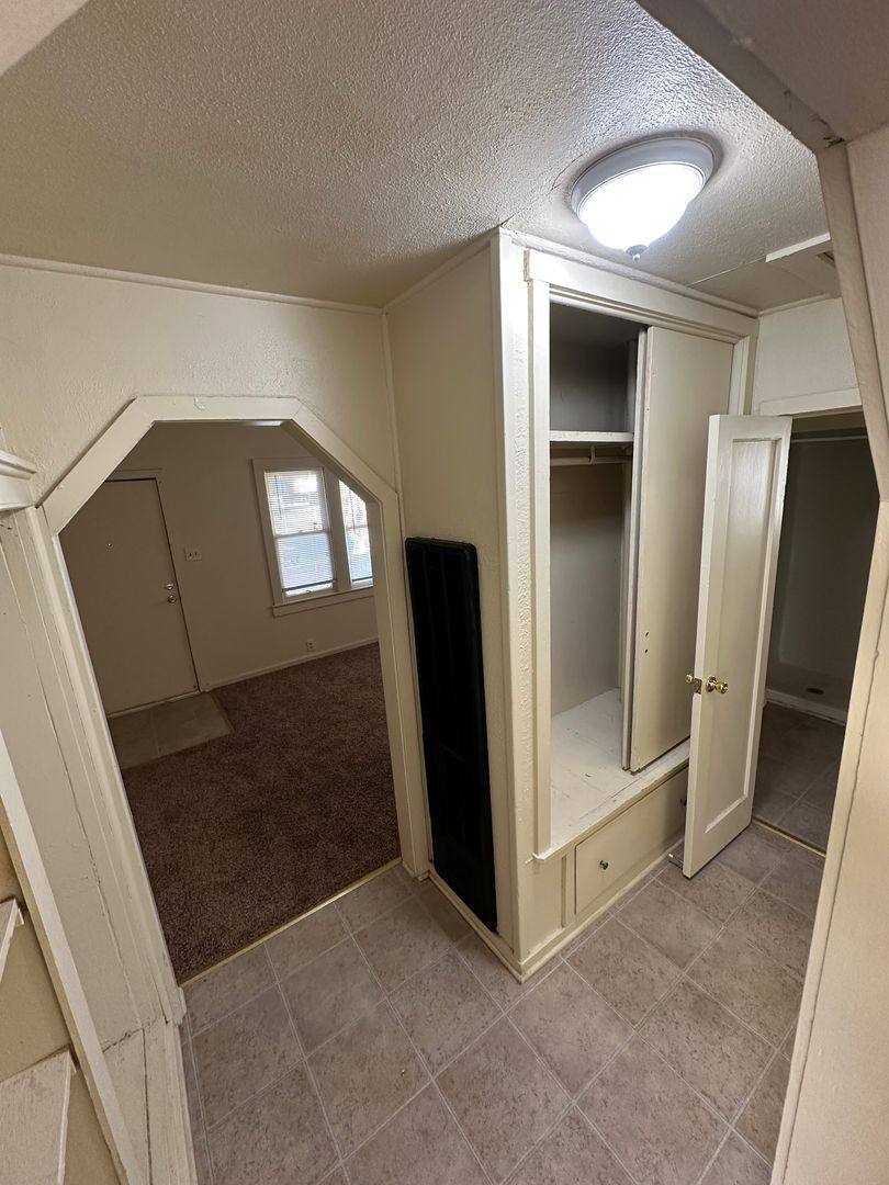 Apartment for rent at 243 W18th St, Merced, CA 95340