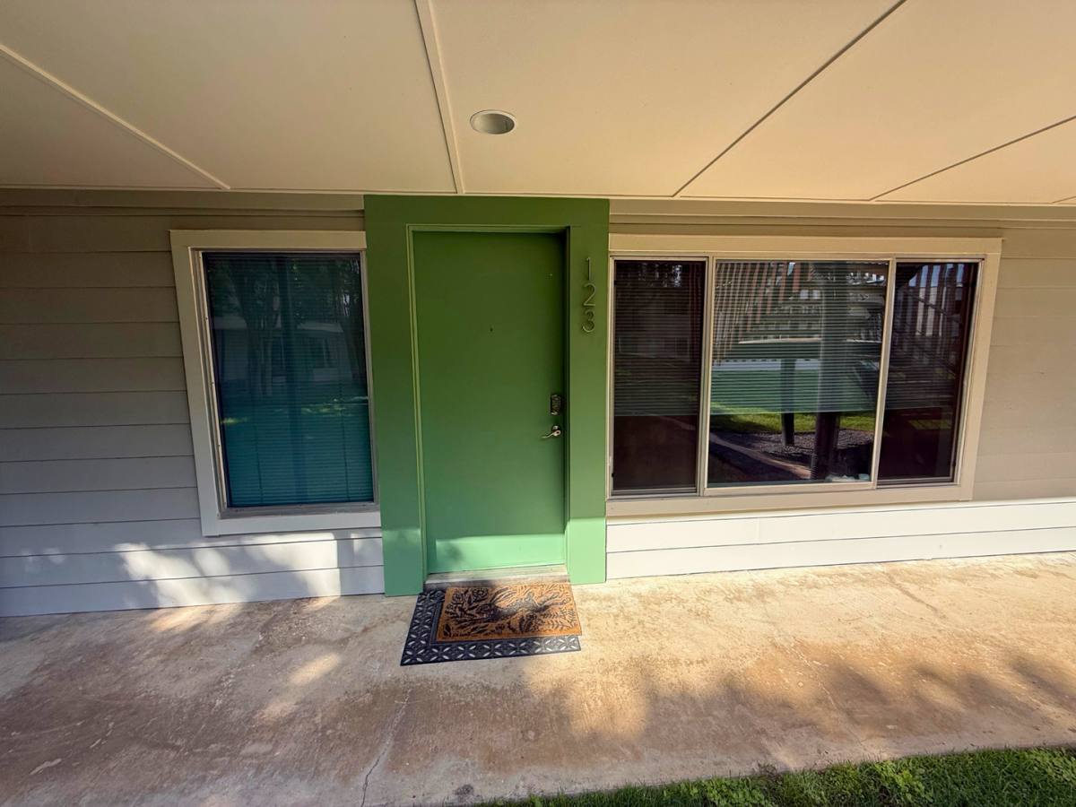 Condo for rent at 2200 Dickson Dr, Austin, TX 78704