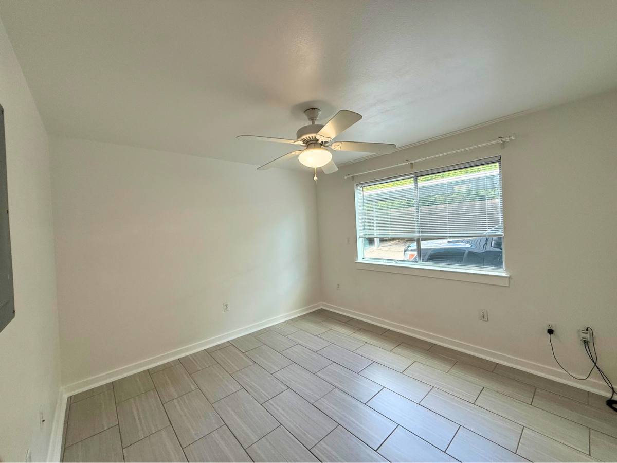 Condo for rent at 2200 Dickson Dr, Austin, TX 78704