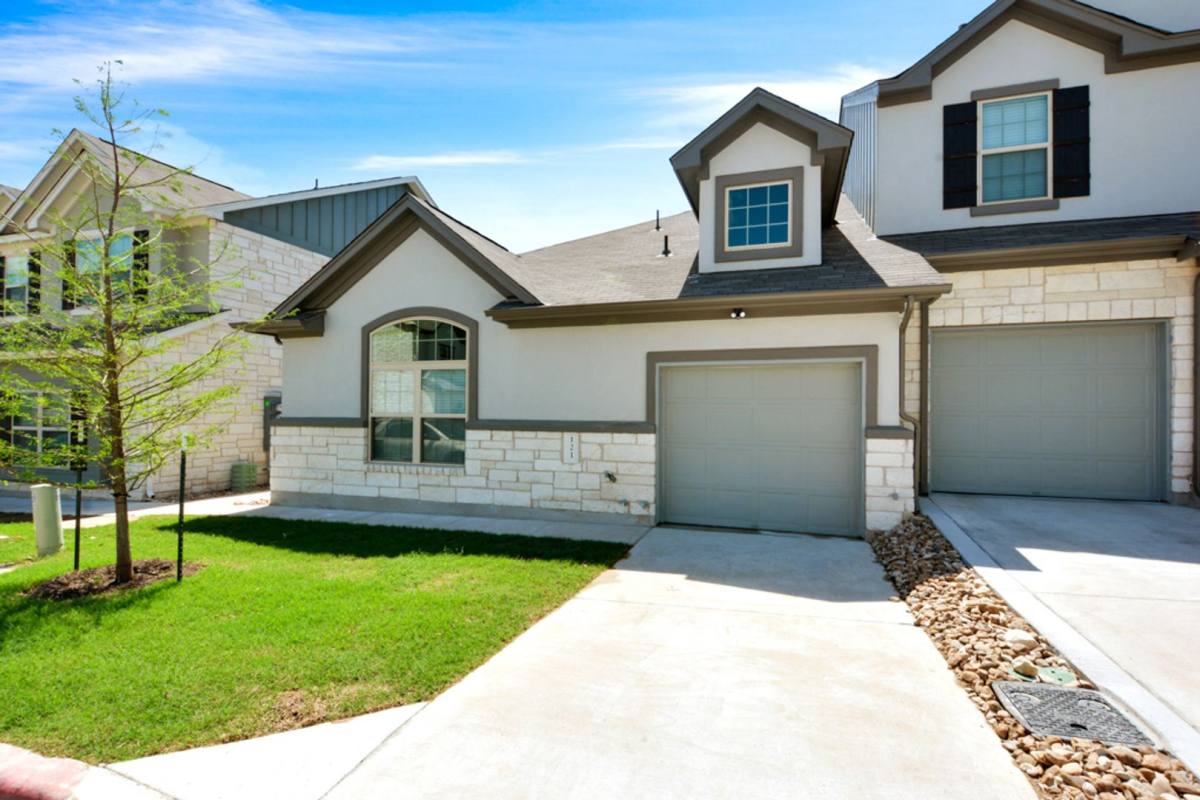 House for rent at 121 Thelonious Dr, Austin, TX 78745