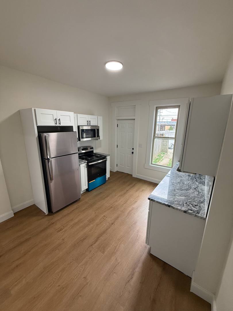 Townhouse for rent at 433 Hanford St, Columbus, OH 43206