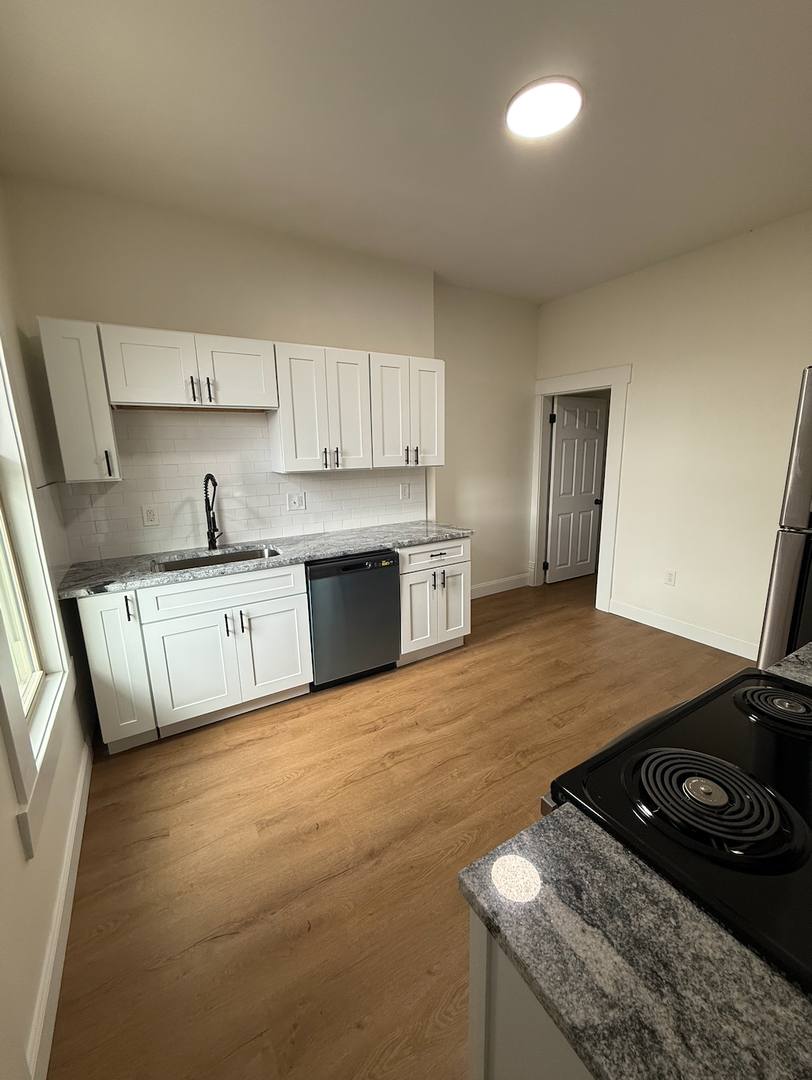 Townhouse for rent at 433 Hanford St, Columbus, OH 43206