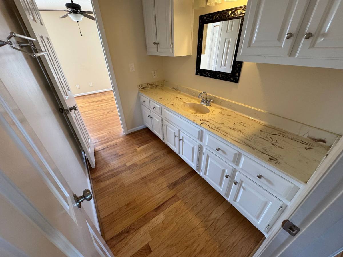 Apartment for rent at 311-2, 4, 5, 6, 7, 8, 9 E Second Ave, Rome, GA 30161