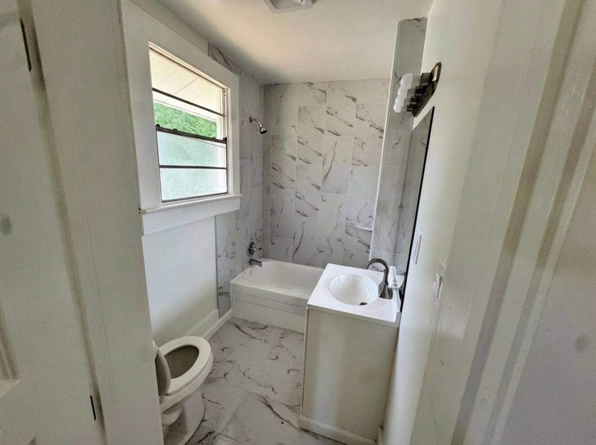 House for rent at 611 Dauphin Island Parkway, Mobile, AL 36606