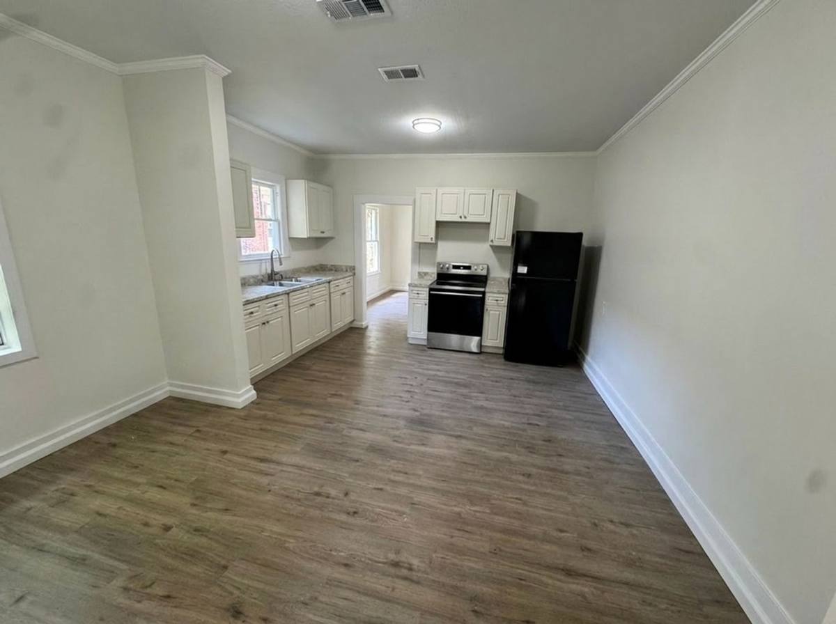 House for rent at 611 Dauphin Island Parkway, Mobile, AL 36606