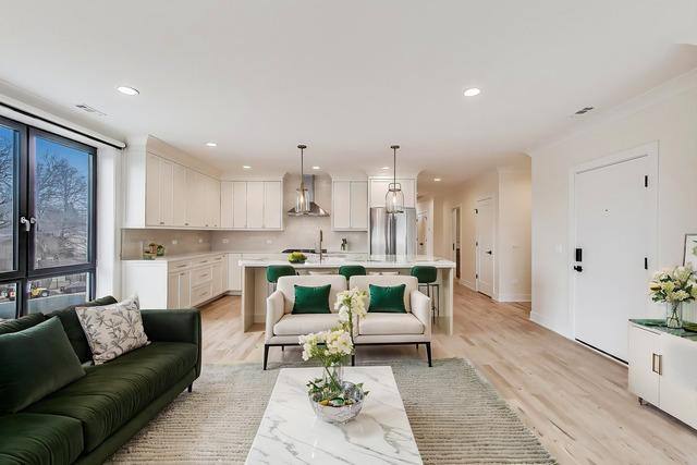 Apartment for rent at 5019 N Lincoln Ave #3S, Chicago, IL 60625