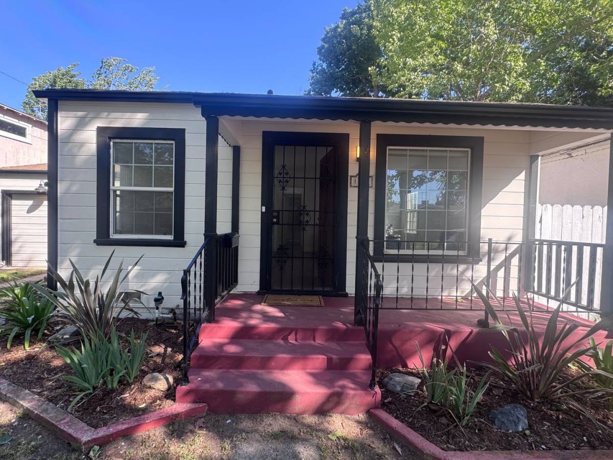 House for rent at 1559 Virgina Ave, West Sacramento, CA 95691