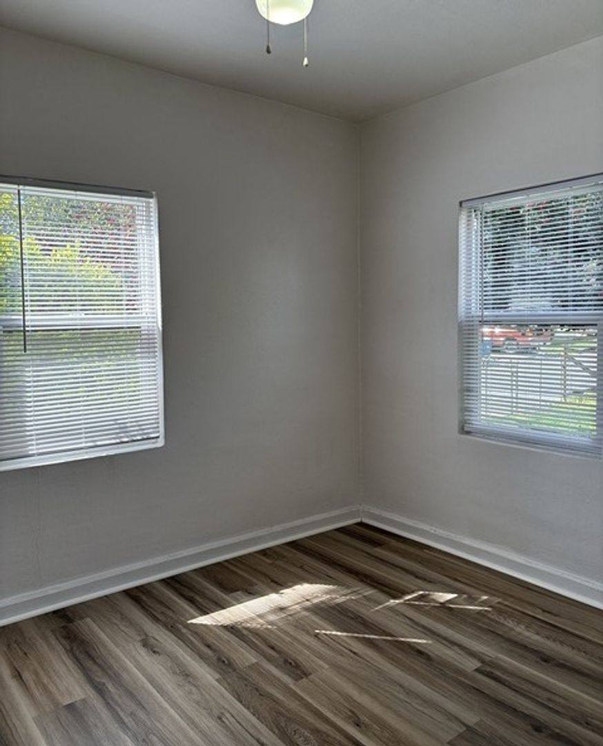 House for rent at 2915 Jensen St NE, Salem, OR 97301