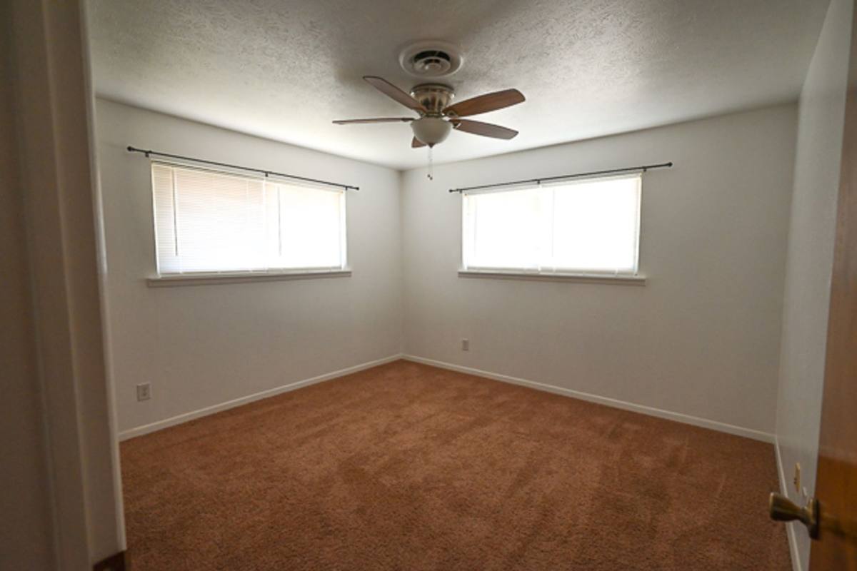 House for rent at 903 N Lamb, Bowie, TX 76230