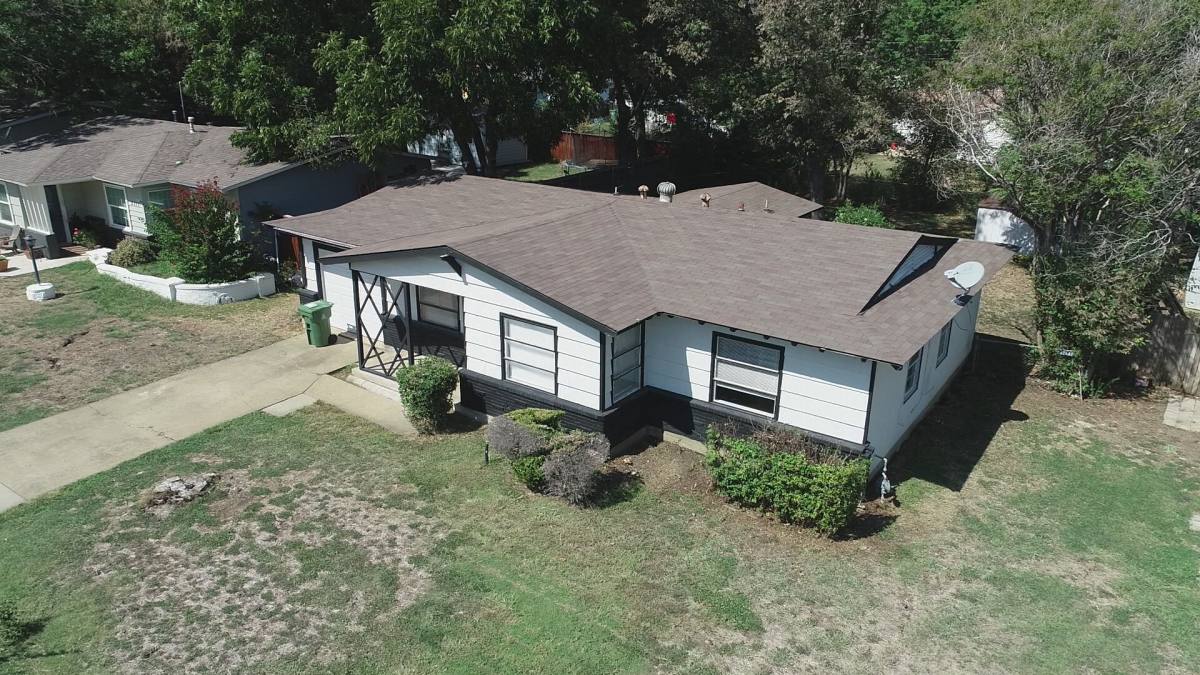 House for rent at 2113 Cloverdale St, Arlington, TX 76010