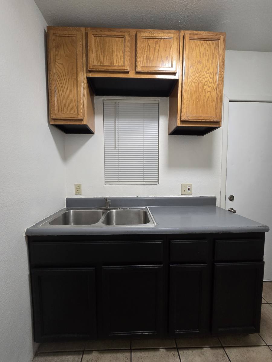 Apartment for rent at 1442 Alamitos Ave #C, Long Beach, CA 90813