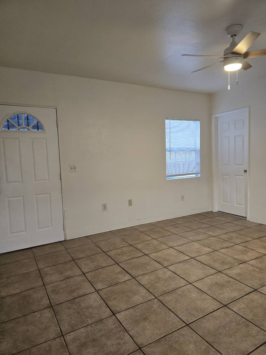 Apartment for rent at 1442 Alamitos Ave #C, Long Beach, CA 90813