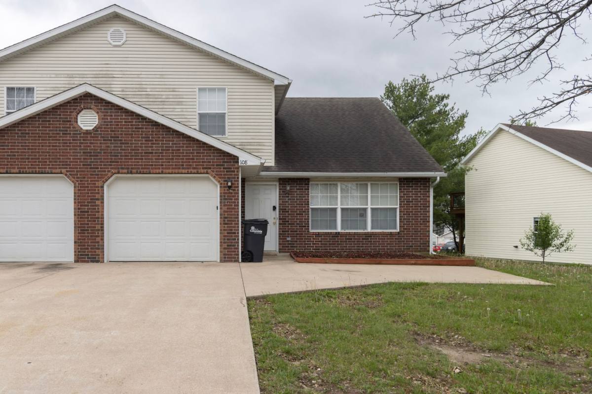Apartment for rent at 108-110 Elk Dr, Columbia, MO 65202