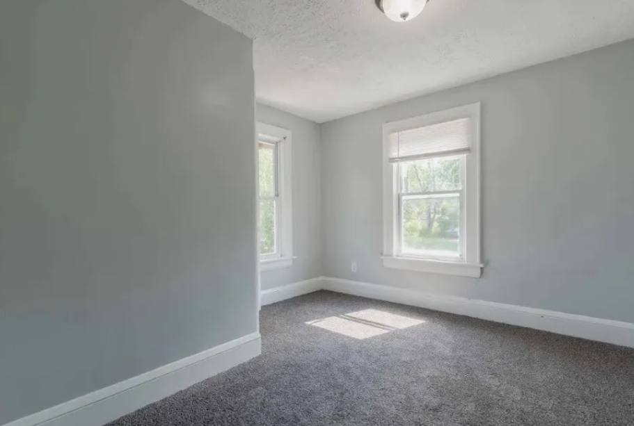 House for rent at 897 Peckham St, Akron, OH 44320
