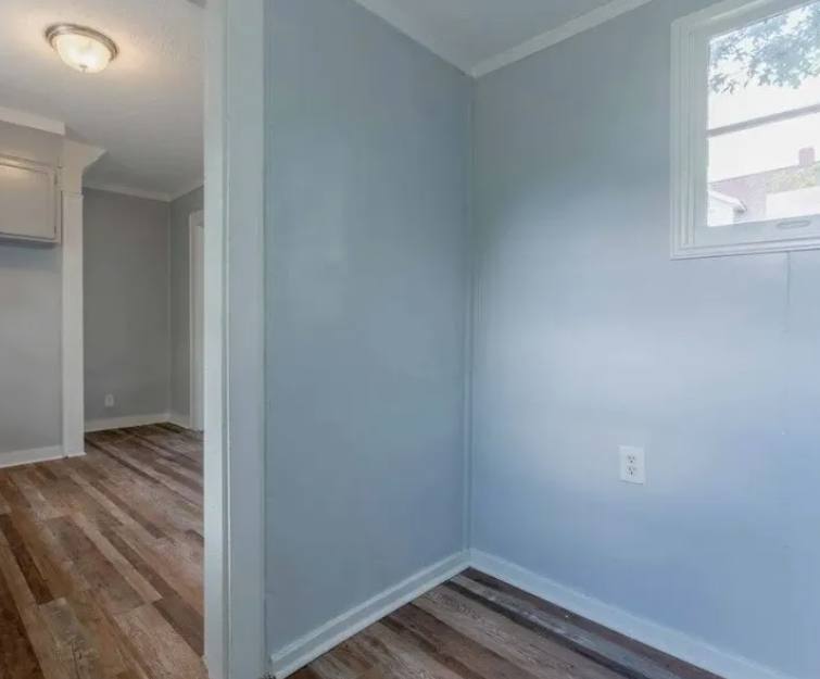 House for rent at 897 Peckham St, Akron, OH 44320